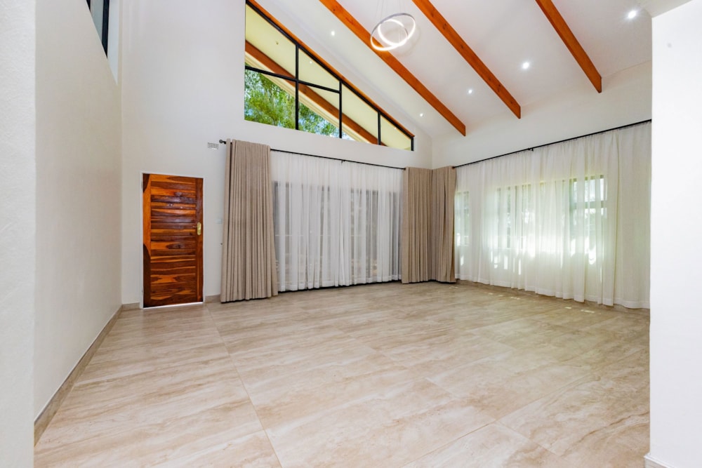 Cluster for sale in Lewisam, Zimbabwe - 3ZB1679653 Cluster for sale in Lewisam, Zimbabwe - 3ZB1679653