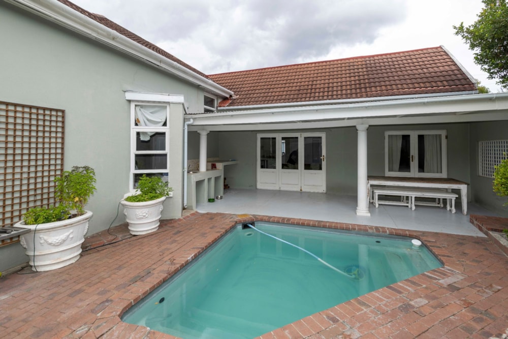 House let in Claremont Upper - RBL1733150