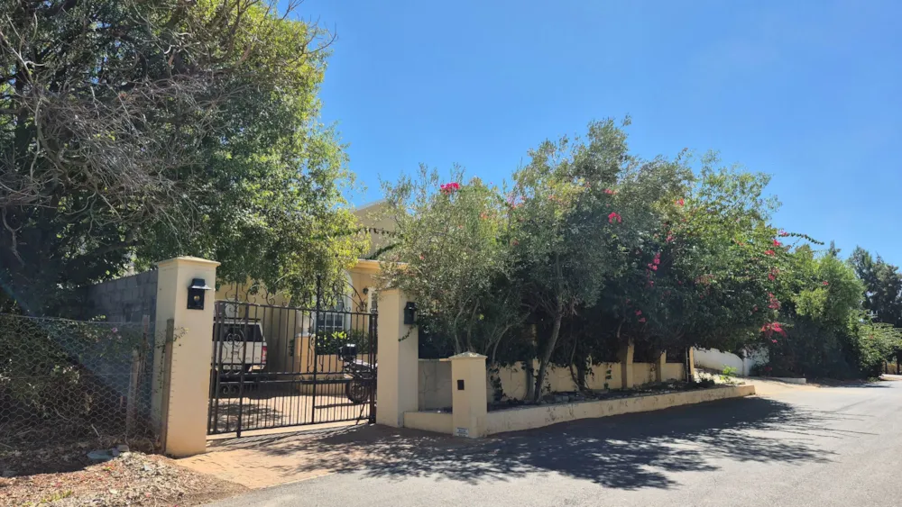 Garden cottage let in Riebeek West - RVL1732411