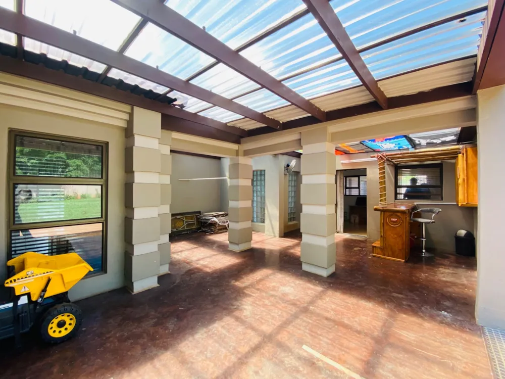 House let in Signal Hill, Newcastle - 1NW1742086