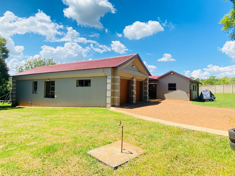 House let in Signal Hill, Newcastle - 1NW1742086