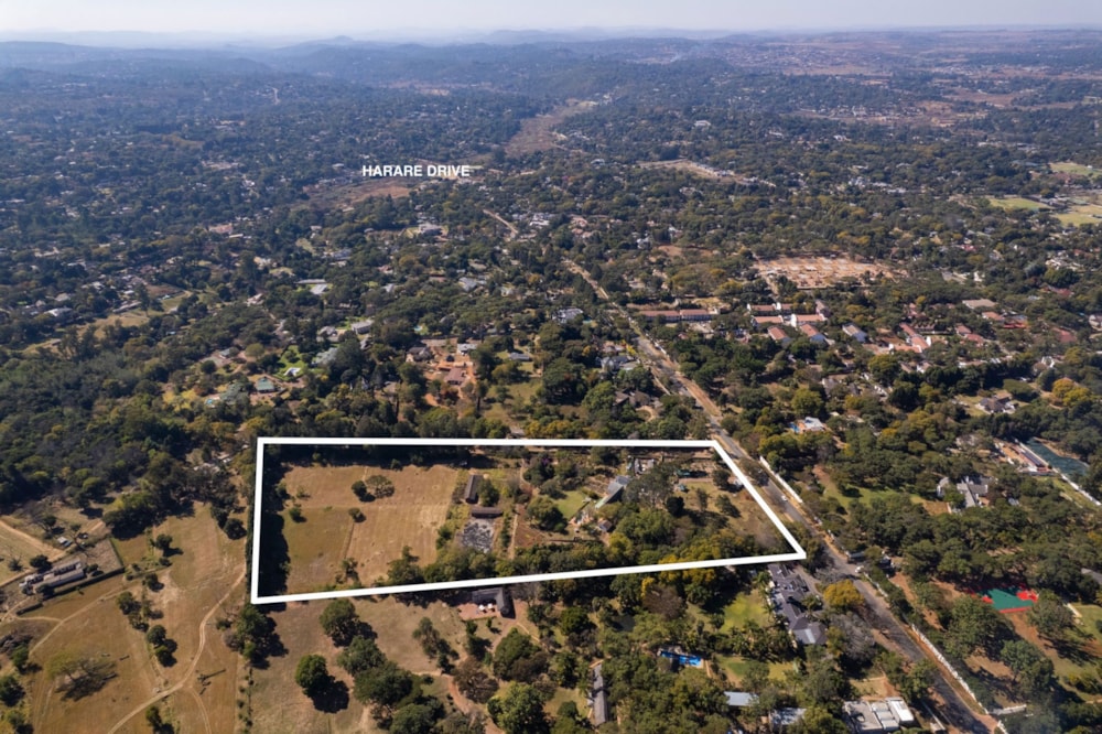 Double-storey house for sale in Borrowdale, Zimbabwe - 3ZB1734558 Double-storey house for sale in Borrowdale, Zimbabwe - 3ZB1734558