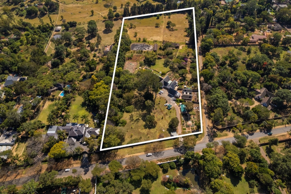 Double-storey house for sale in Borrowdale, Zimbabwe - 3ZB1734558 Double-storey house for sale in Borrowdale, Zimbabwe - 3ZB1734558