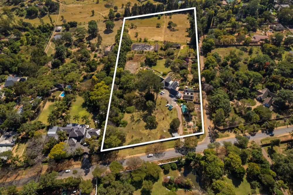 Double-storey house for sale in Borrowdale, Zimbabwe - 3ZB1734558 Double-storey house for sale in Borrowdale, Zimbabwe - 3ZB1734558