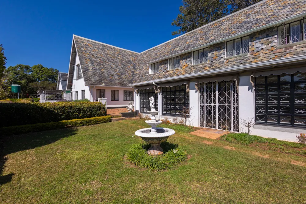 Double-storey house for sale in Borrowdale, Zimbabwe - 3ZB1734558 Double-storey house for sale in Borrowdale, Zimbabwe - 3ZB1734558