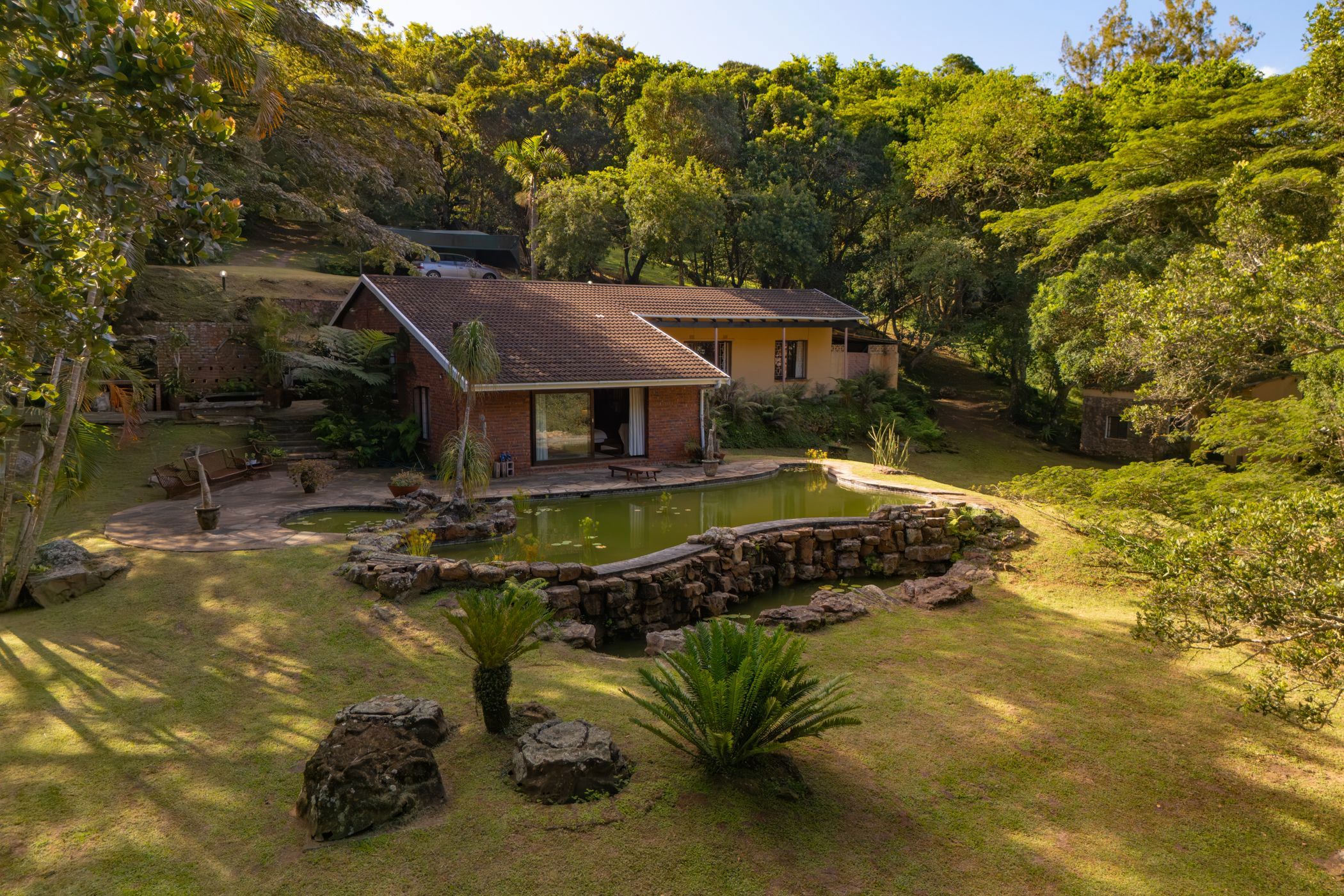 House for sale in Crestview - 1KF1733432