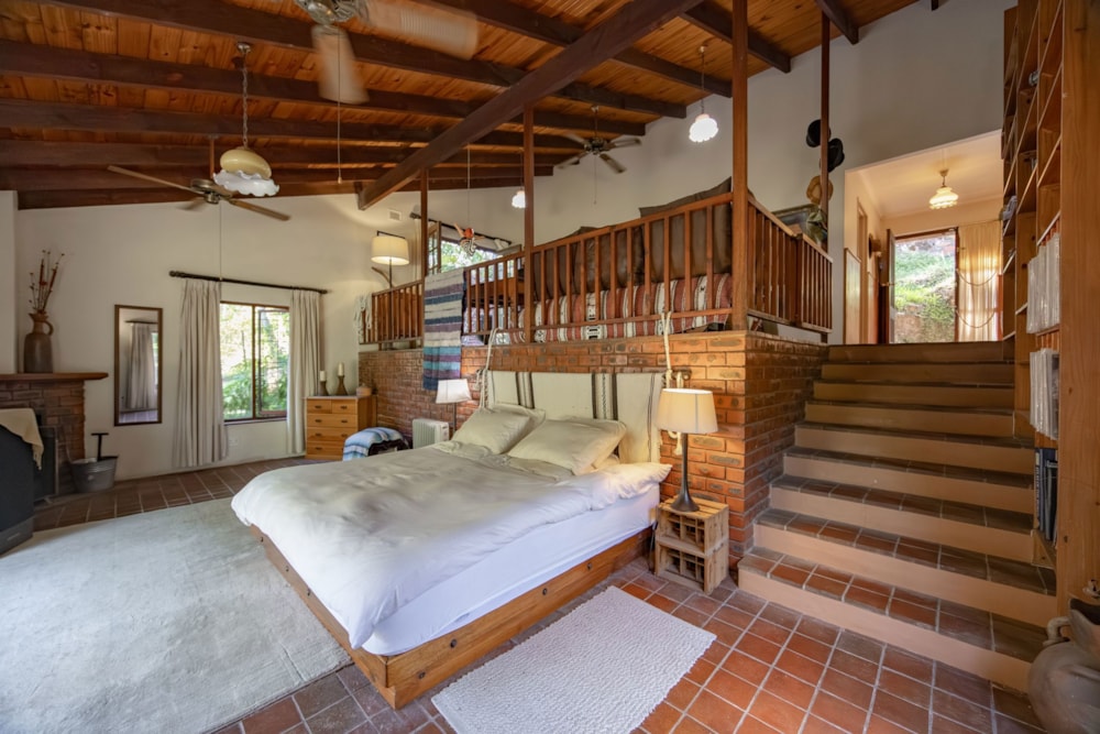 House for sale in Crestview - 1KF1733432