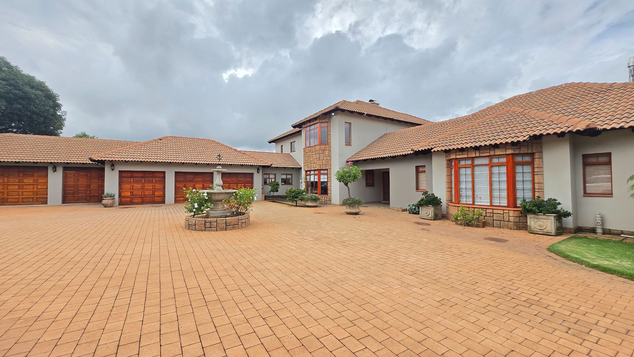 House for sale in Mooikloof - PT1732401