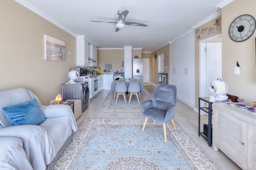 Apartment for sale in Gillitts - 1KF1733245 Apartment for sale in Gillitts - 1KF1733245