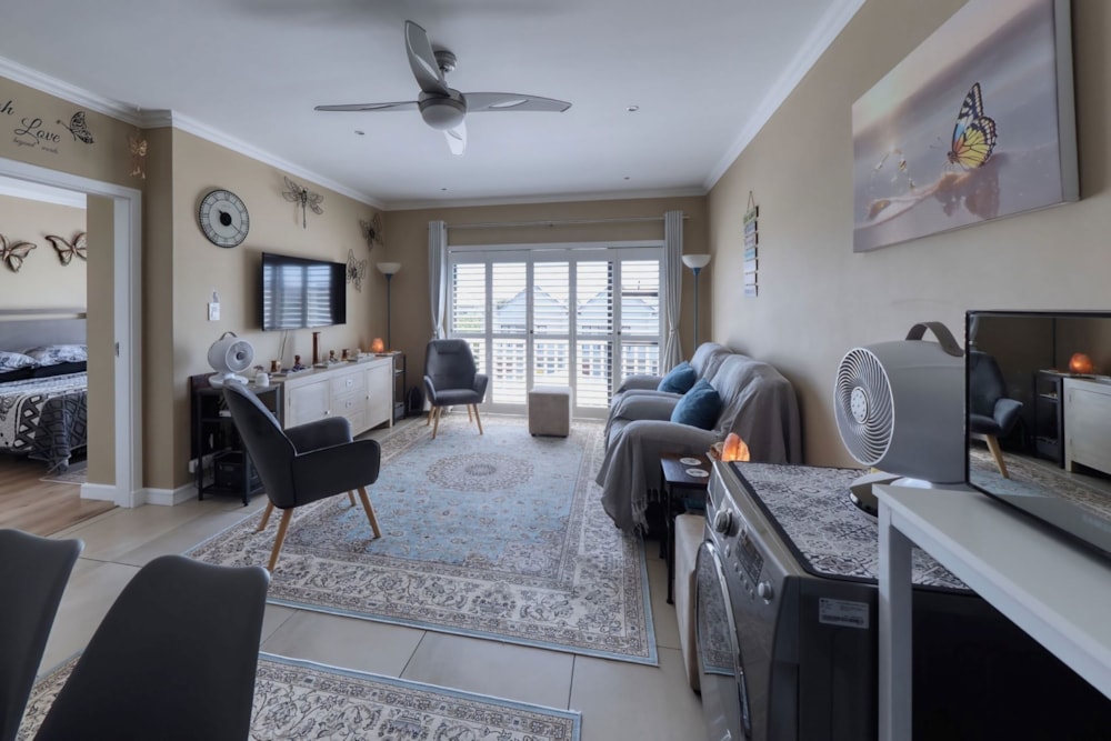 Apartment for sale in Gillitts - 1KF1733245 Apartment for sale in Gillitts - 1KF1733245