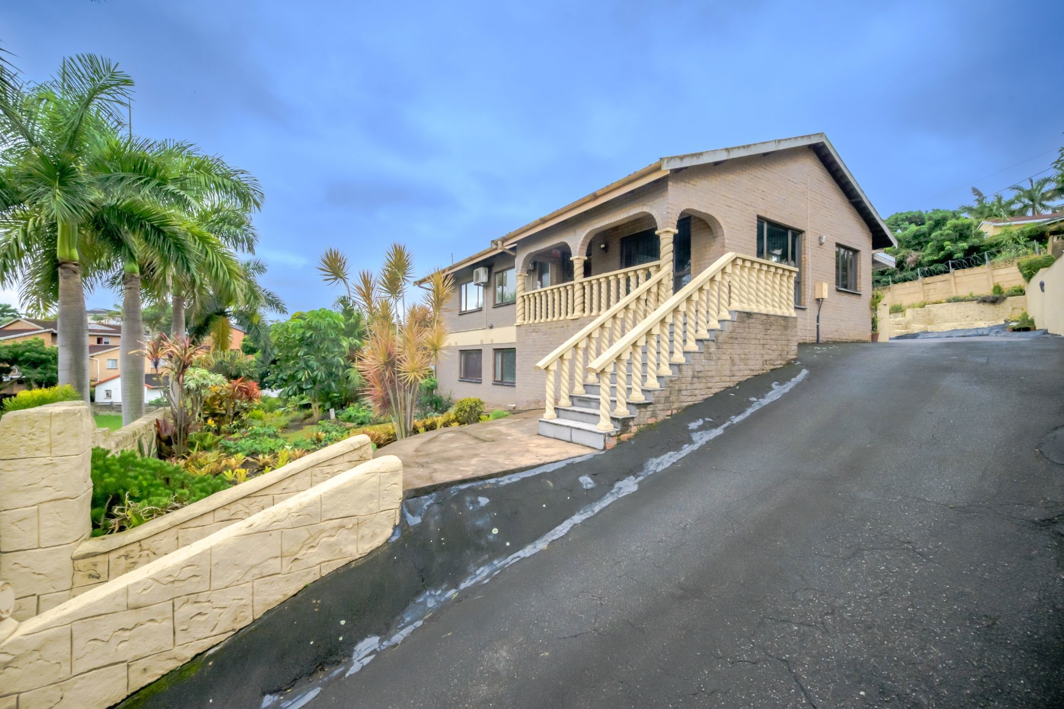 House for sale in Effingham Heights - 1ND1732350