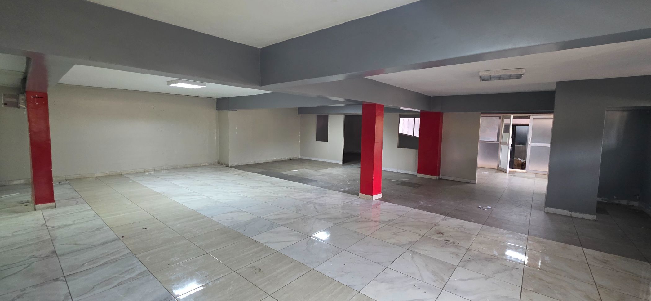 Commercial office for sale in Kilimani, Kenya - 3KE1711470