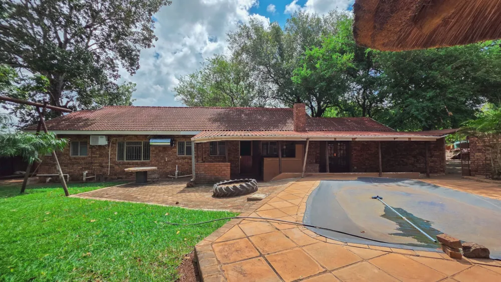 House for sale in Komatipoort - 1NK1733773 House for sale in Komatipoort - 1NK1733773