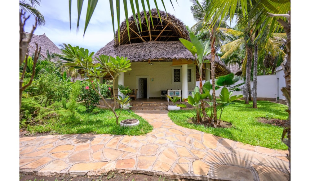 Cottage for sale in Galu, Kenya - 3KE1720446 Cottage for sale in Galu, Kenya - 3KE1720446