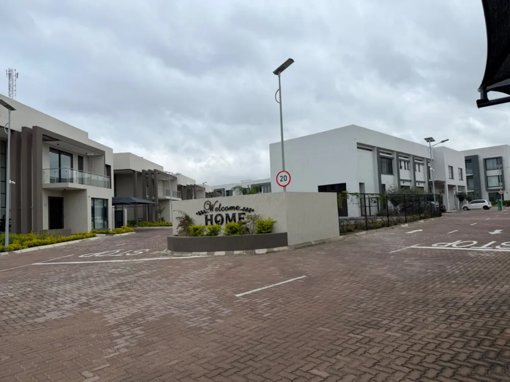 Townhouse let in Setlhoa, Botswana - 3BO1734745