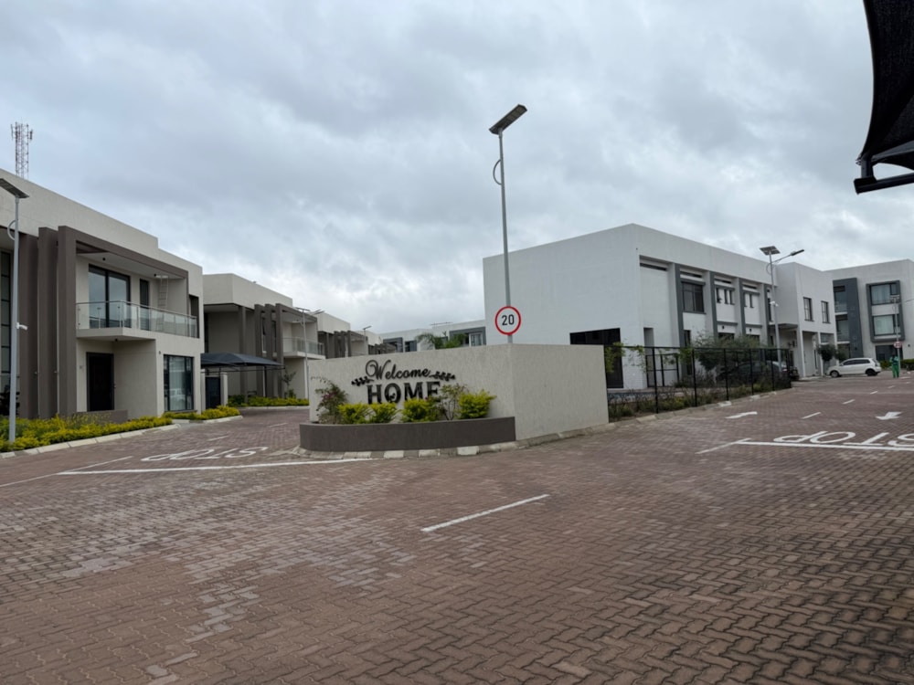 Townhouse to rent in Setlhoa, Botswana - 3BO1734745