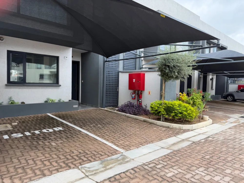 Townhouse let in Setlhoa, Botswana - 3BO1734745