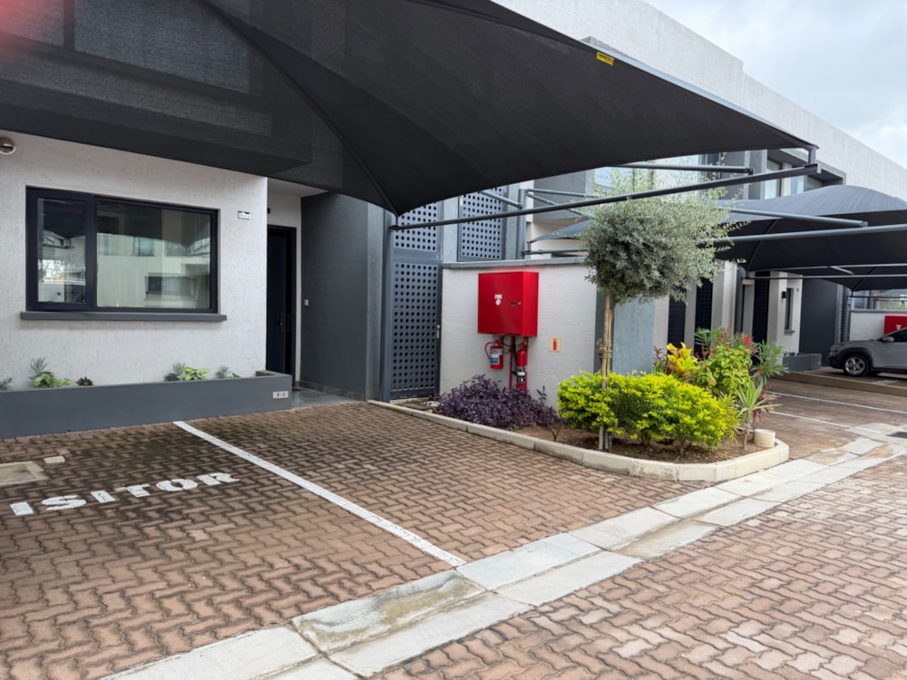 Townhouse to rent in Setlhoa, Botswana - 3BO1734745