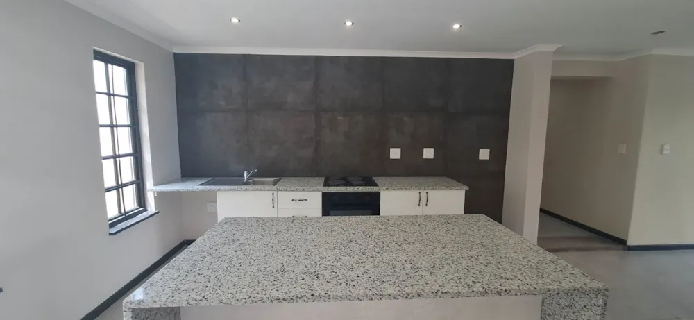Apartment let in Bothas Hill - 1KF1732017