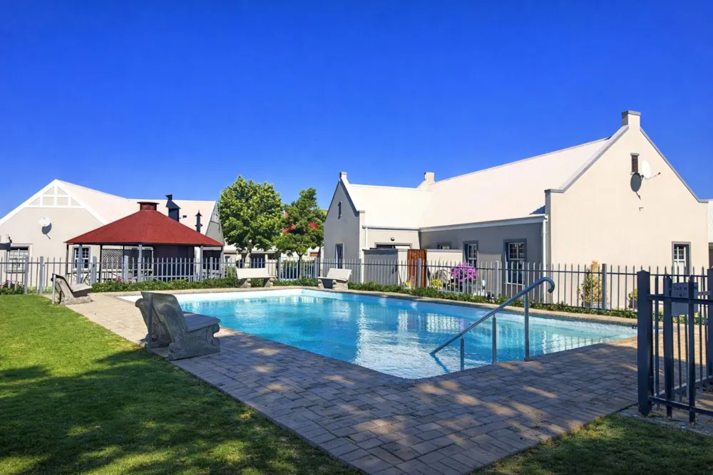 Townhouse sold in Oudtshoorn - 1OU1722167 Townhouse sold in Oudtshoorn - 1OU1722167