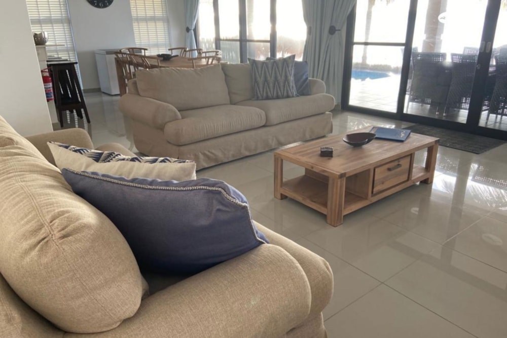 Beachfront villa for sale in Bilene, Mozambique - 3MQ1725355