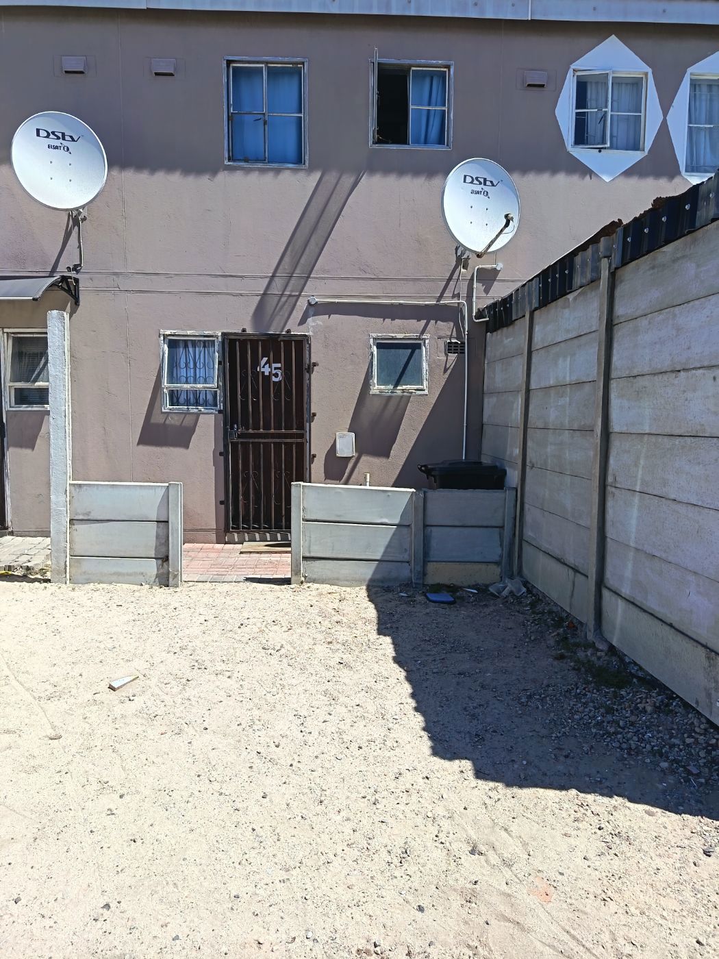 Townhouse for sale in Pelikan Park - 1OT1733113