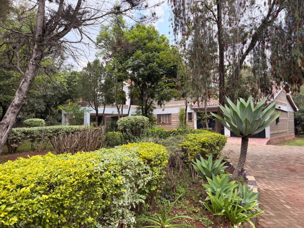 Double-storey house to rent in Karen, Kenya - 3KE1732603