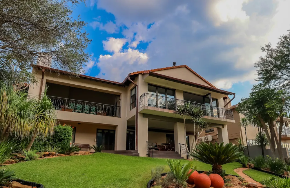 Security estate home sold in Magalies Golf Estate - 1HR1726220 Security estate home sold in Magalies Golf Estate - 1HR1726220