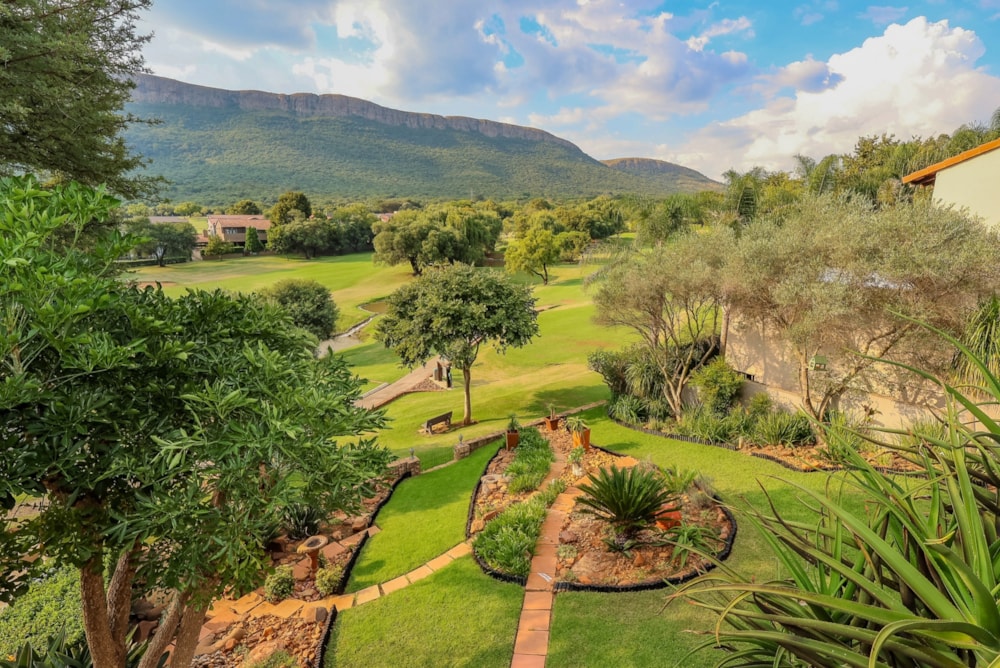 Security estate home for sale in Magalies Golf Estate - 1HR1726220