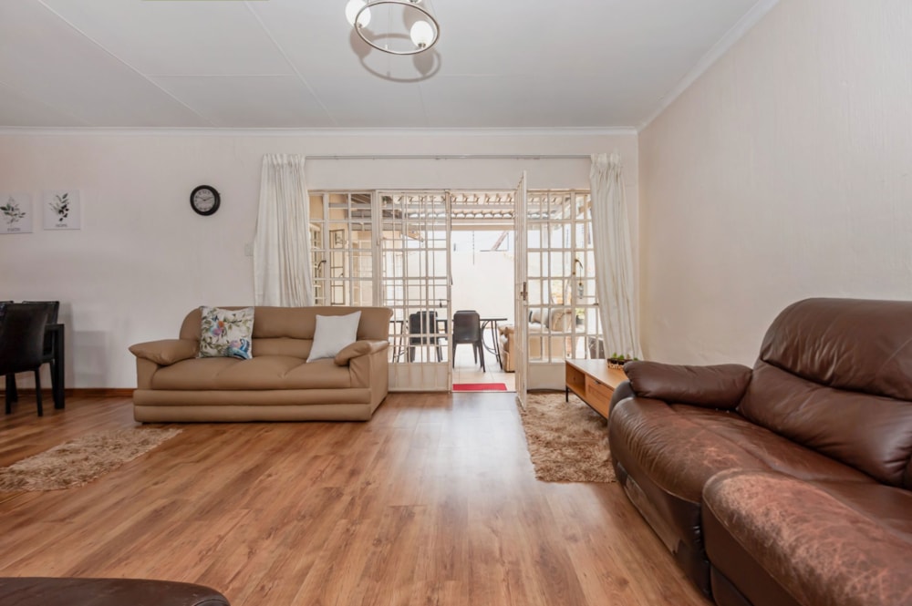 Townhouse for sale in Linden - HP1732086