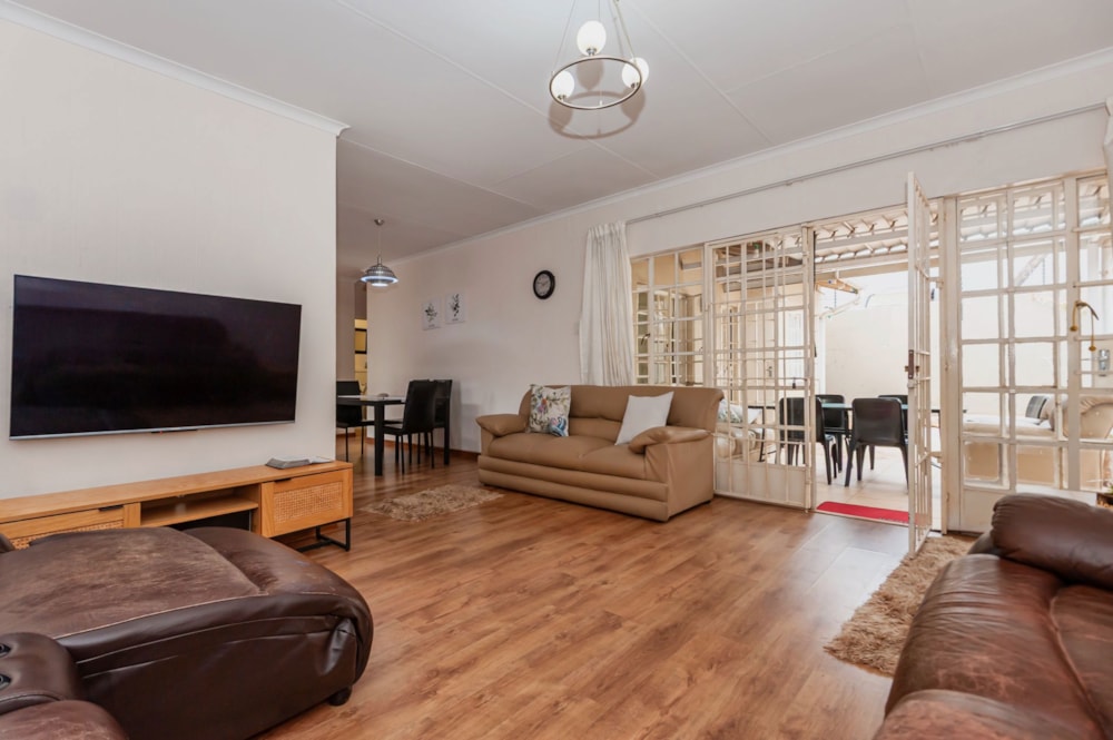 Townhouse for sale in Linden - HP1732086