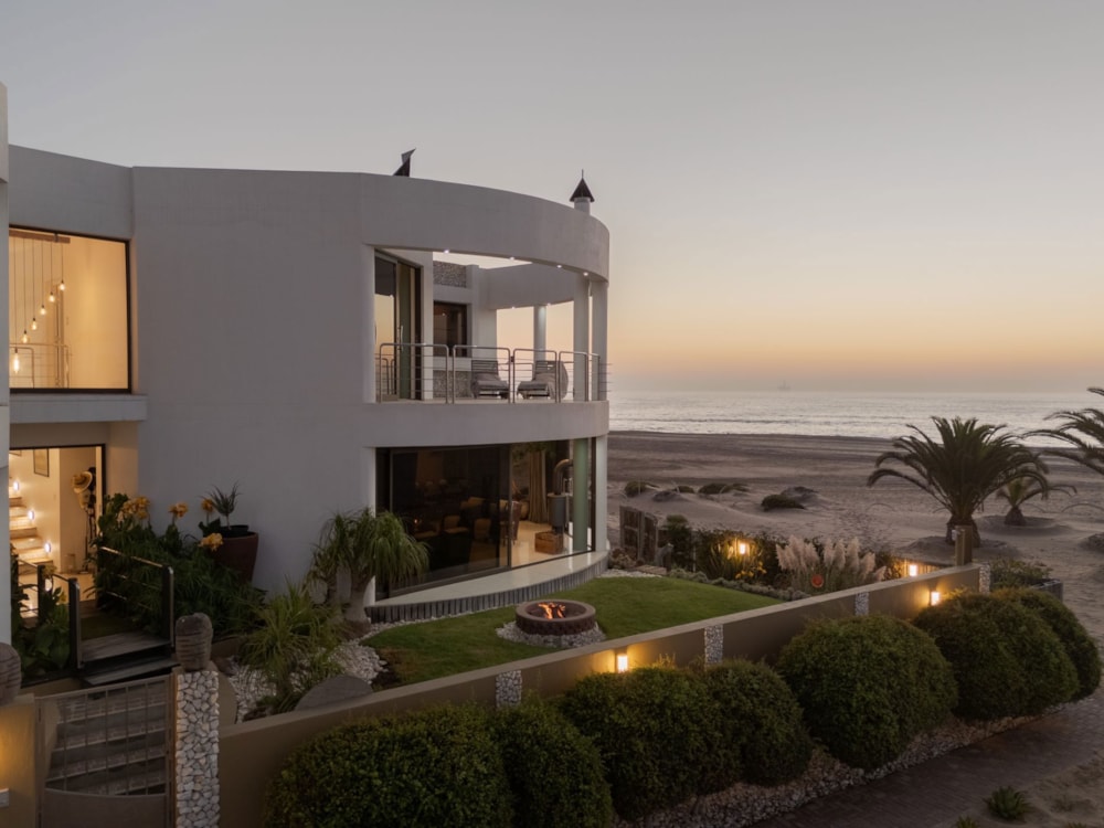 House for sale in Dolphin Beach, Namibia - 3NM1726724