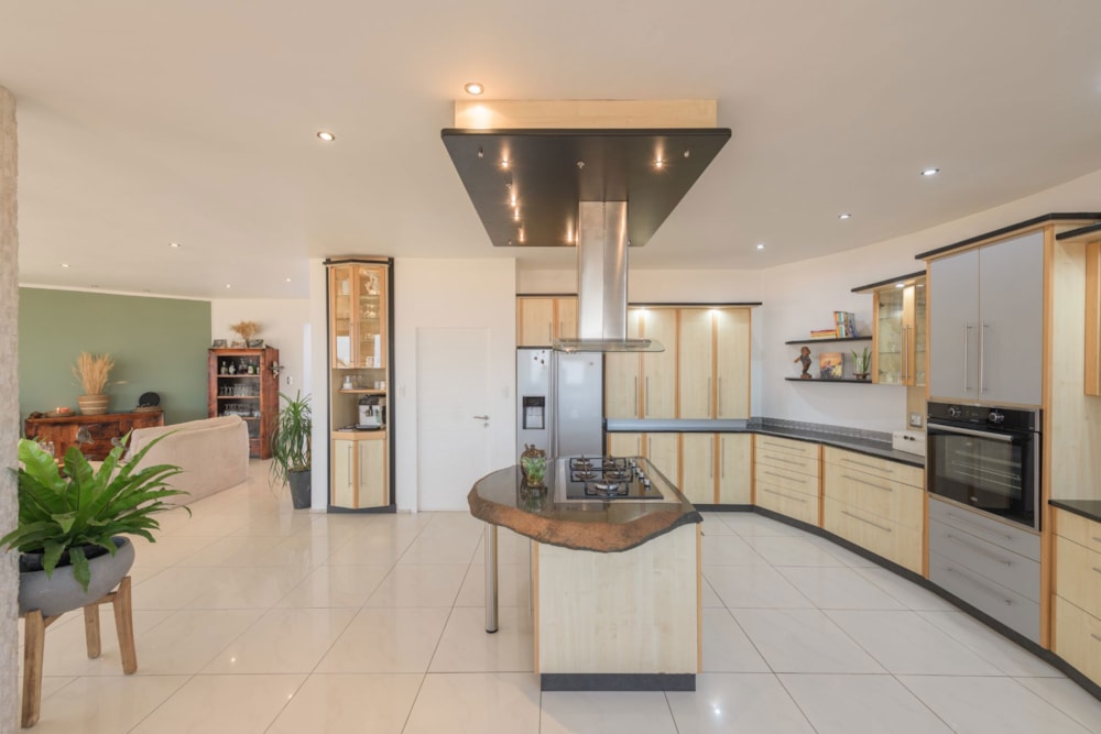 House for sale in Dolphin Beach, Namibia - 3NM1726724