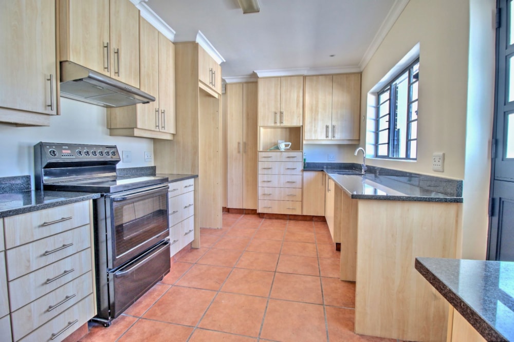 House to rent in Panorama, Parow - 1PLA1734779 House to rent in Panorama, Parow - 1PLA1734779