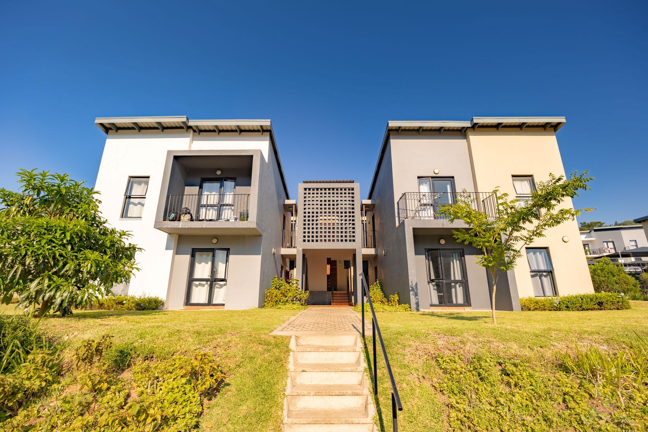 House for sale in Waterfall, Upper Highway - 1KF1733176