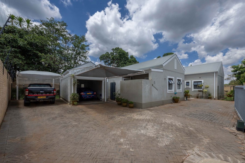 Cluster for sale in Highlands, Zimbabwe - 3ZB1729217 Cluster for sale in Highlands, Zimbabwe - 3ZB1729217