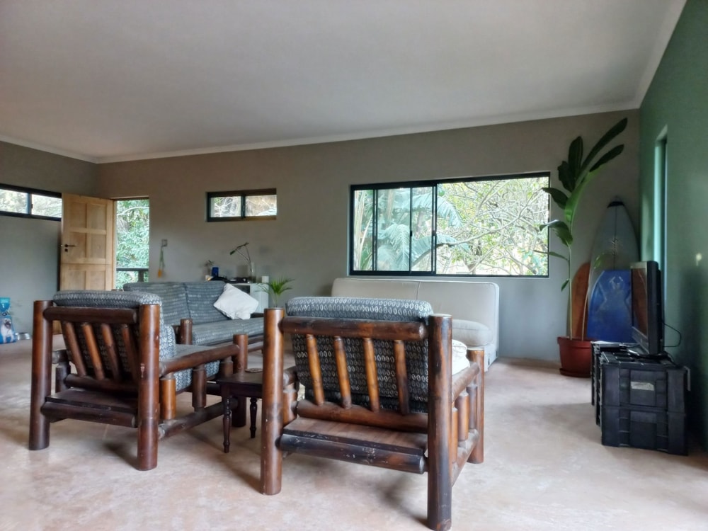 House for sale in Mount Moreland - 1ND1732976