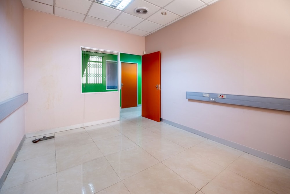 Commercial Building for sale in Amanzimtoti - 1WB1732684 Commercial Building for sale in Amanzimtoti - 1WB1732684