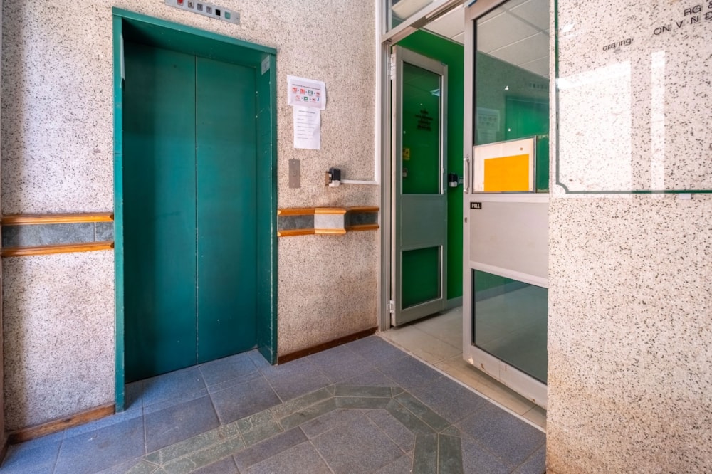 Commercial Building for sale in Amanzimtoti - 1WB1732684 Commercial Building for sale in Amanzimtoti - 1WB1732684