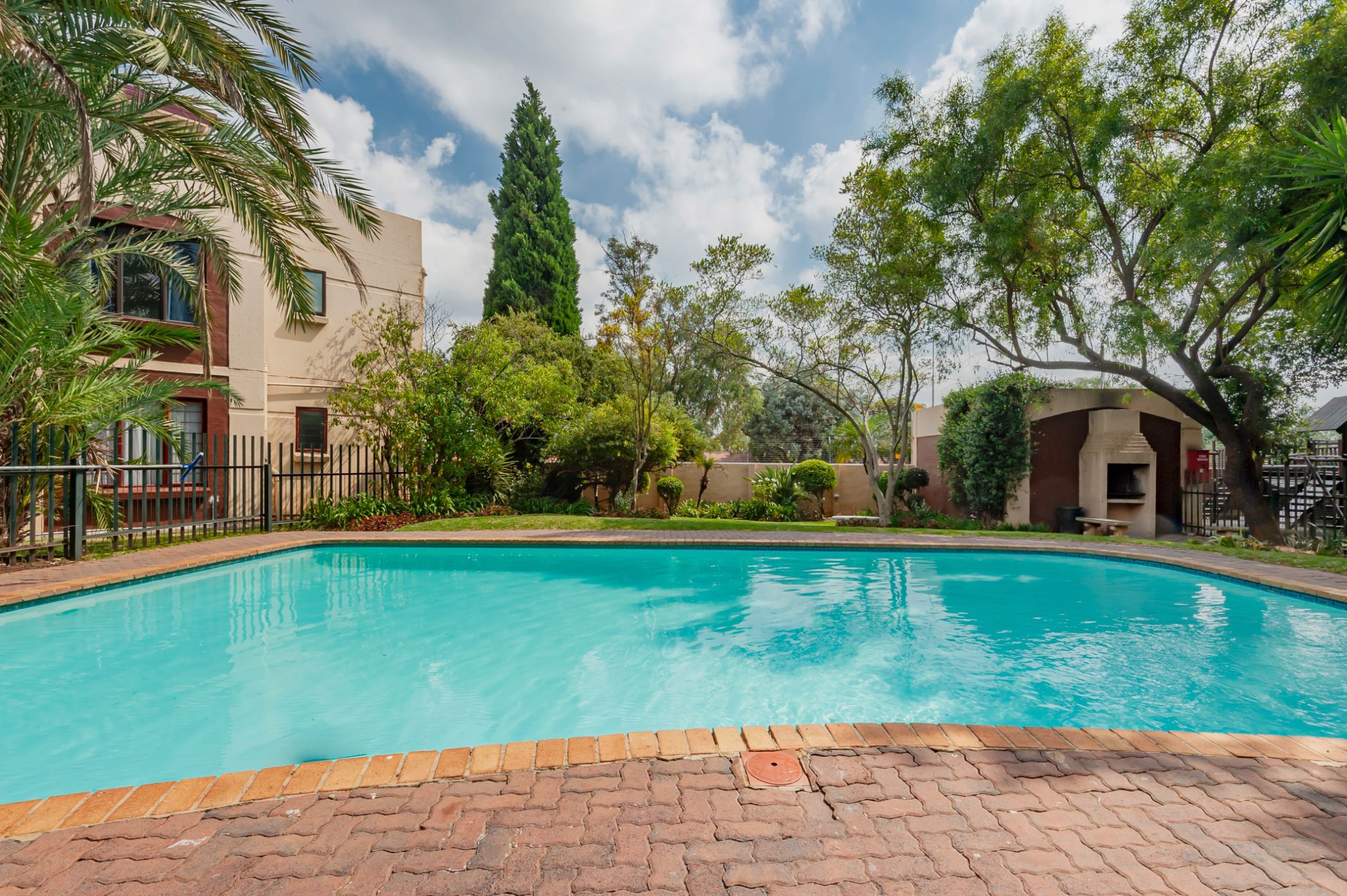 Security complex home for sale in Bromhof - RAN1732050