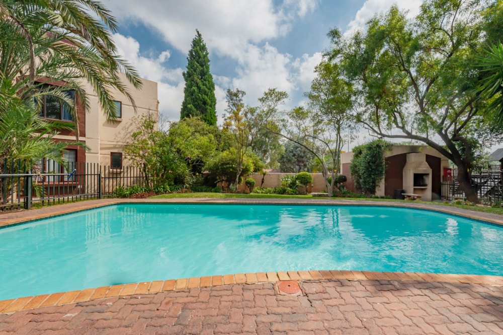 Security complex home for sale in Bromhof - RAN1732050 Security complex home for sale in Bromhof - RAN1732050