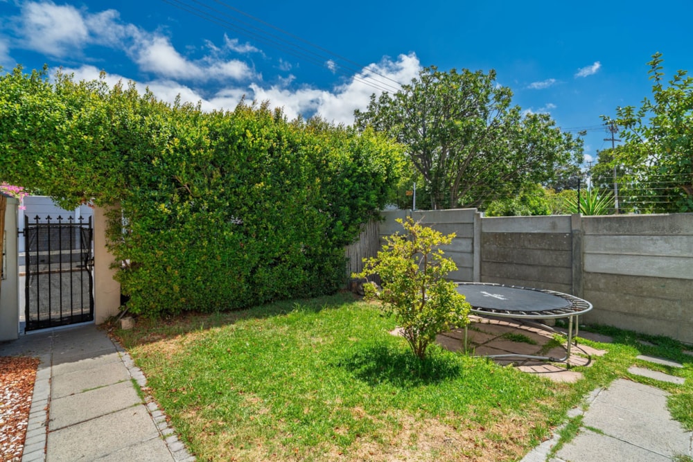 Townhouse for sale in Kenilworth, Cape Town - KW1732785