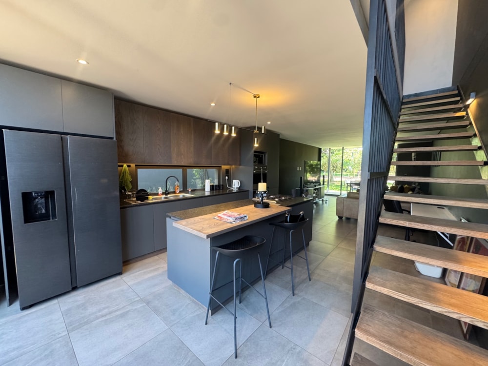 Double-storey apartment to rent in Sheffield Beach - 1BD1732641