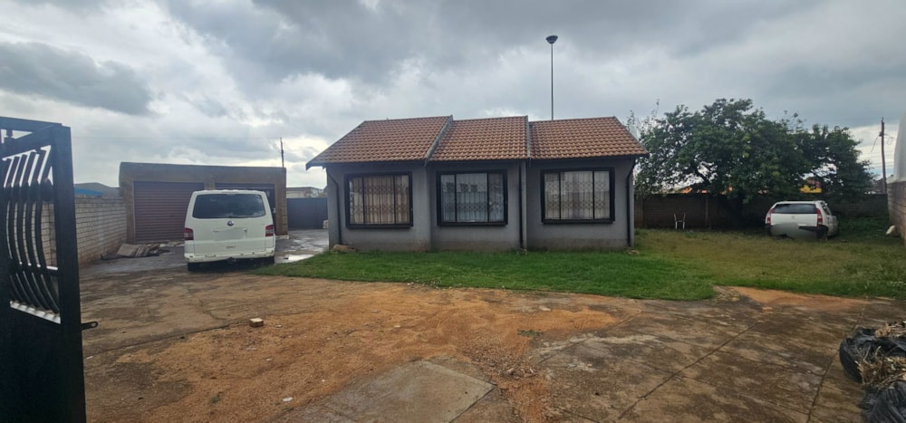 House for sale in Vosloorus - BOK1734227