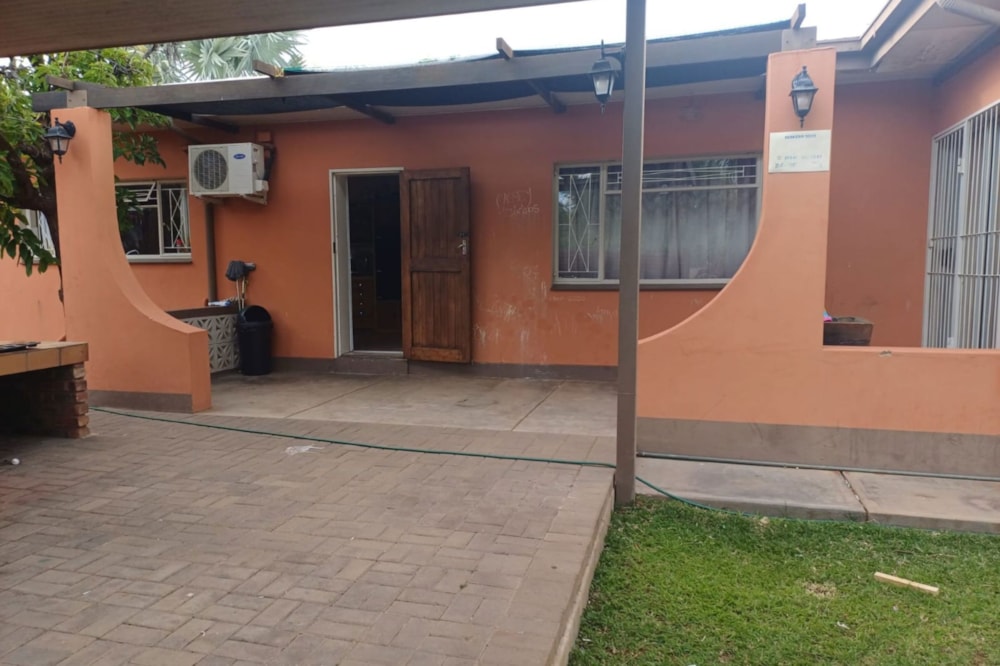 House for sale in Oosterville - 1KAH1731666