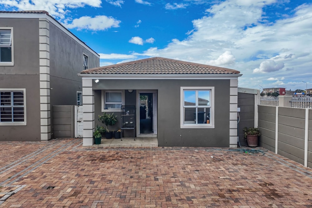 House for sale in Heideveld - 1AH1731954 House for sale in Heideveld - 1AH1731954