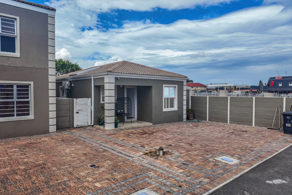 House for sale in Heideveld - 1AH1731954 House for sale in Heideveld - 1AH1731954