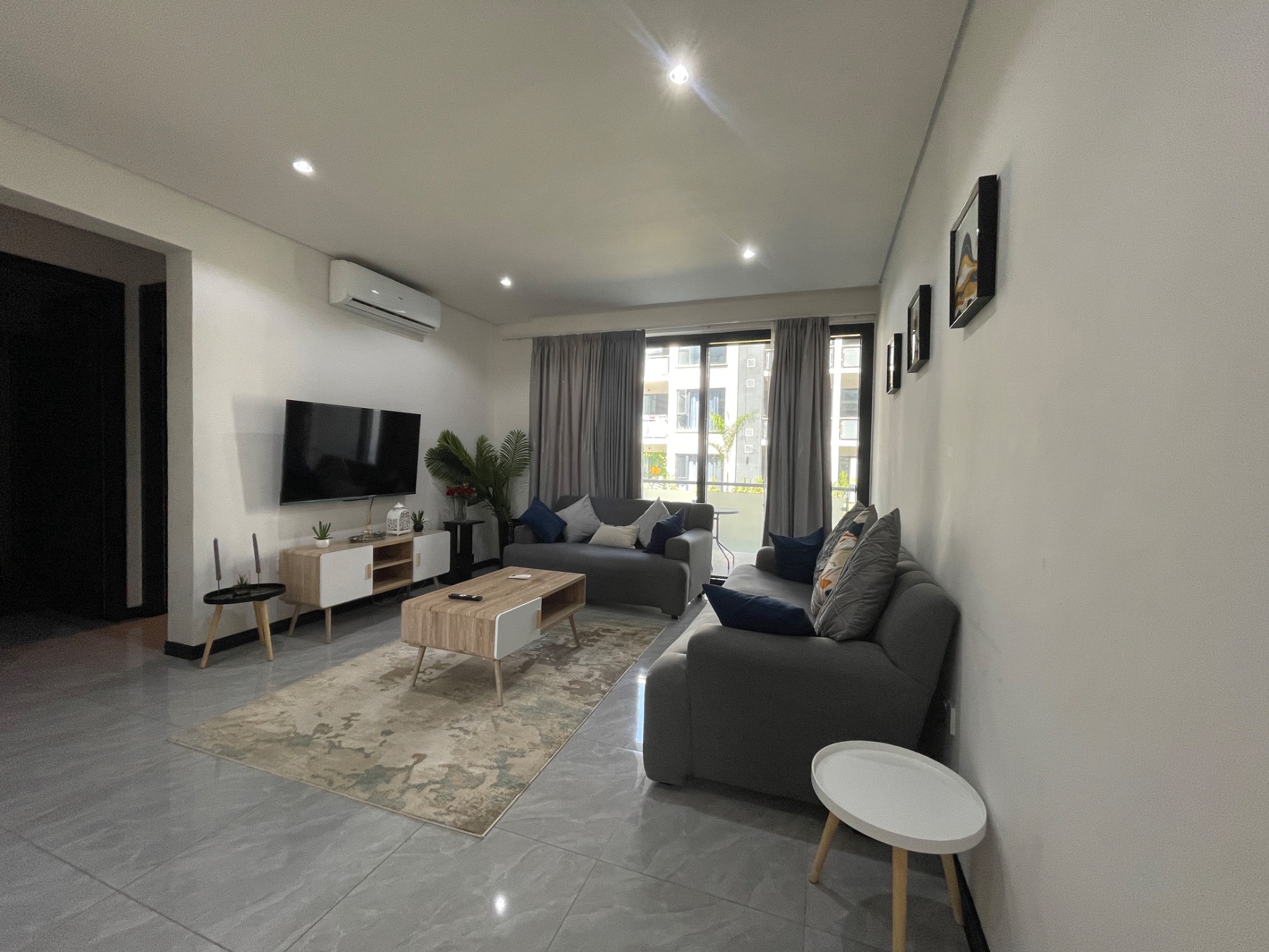 Apartment to rent in Block 10, Botswana - 3BO1731965