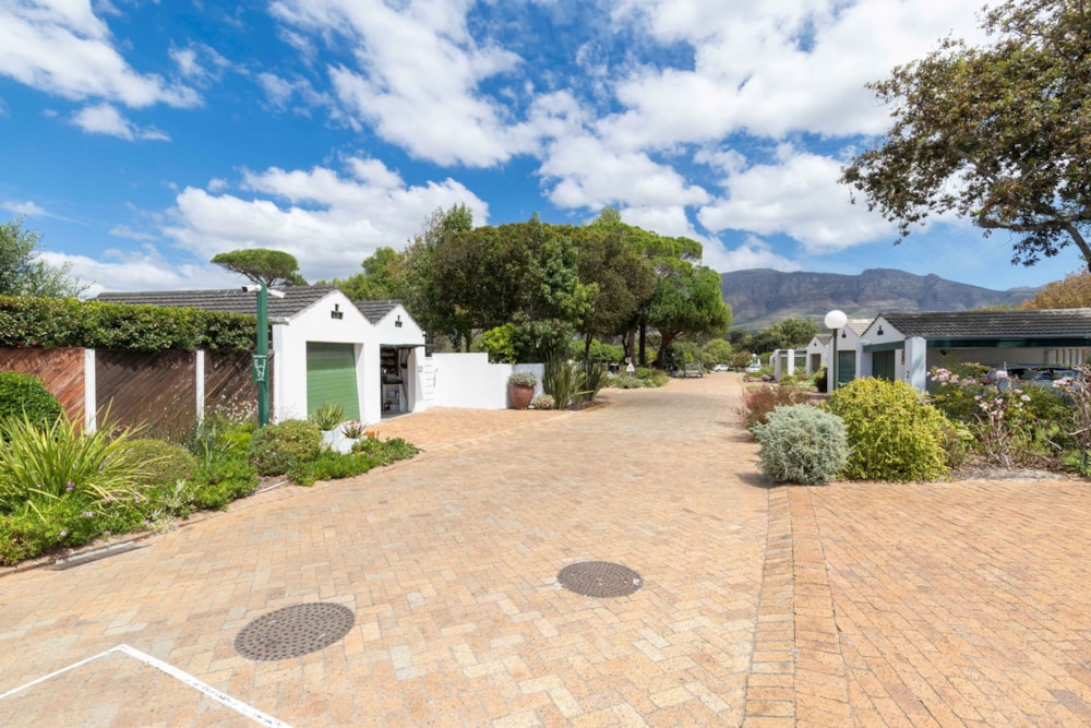 House to rent in Bergvliet - RBL1732131