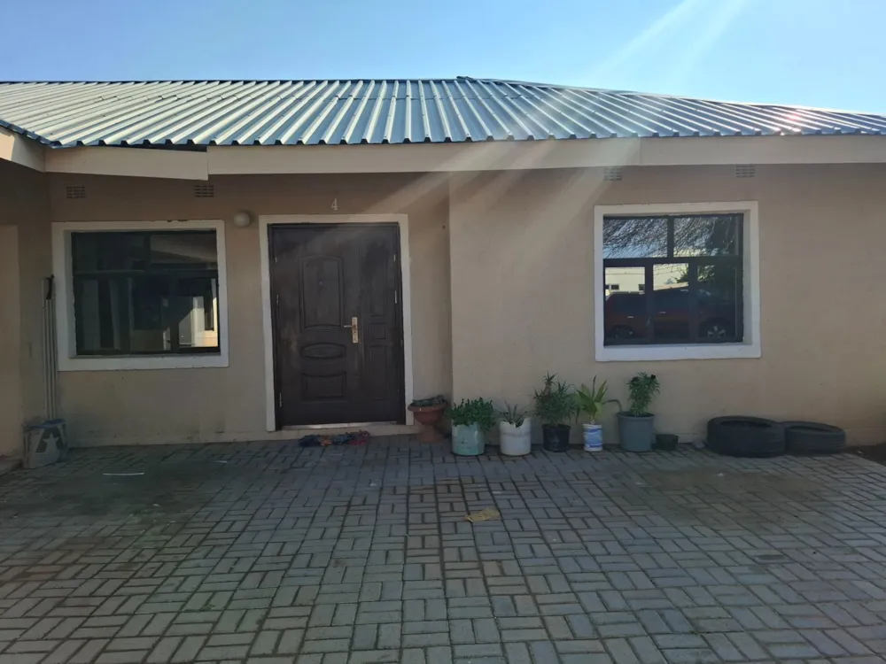 House for sale in Kweneng, Botswana - 3BO1731968 House for sale in Kweneng, Botswana - 3BO1731968